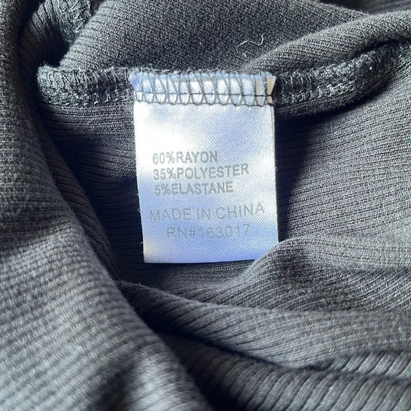 Princess Polly Susie Romper in black size 2 - Picture 10 of 10